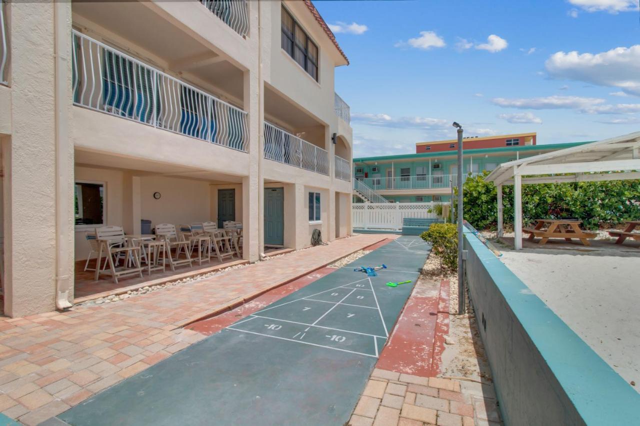Redington Surf Resort By Travel Resort Services セント・ピート・ビーチ エクステリア 写真