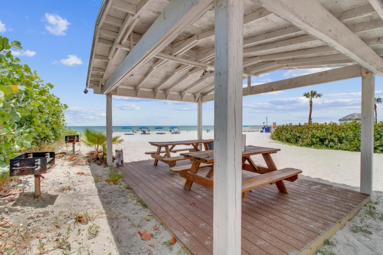 Redington Surf Resort By Travel Resort Services セント・ピート・ビーチ エクステリア 写真