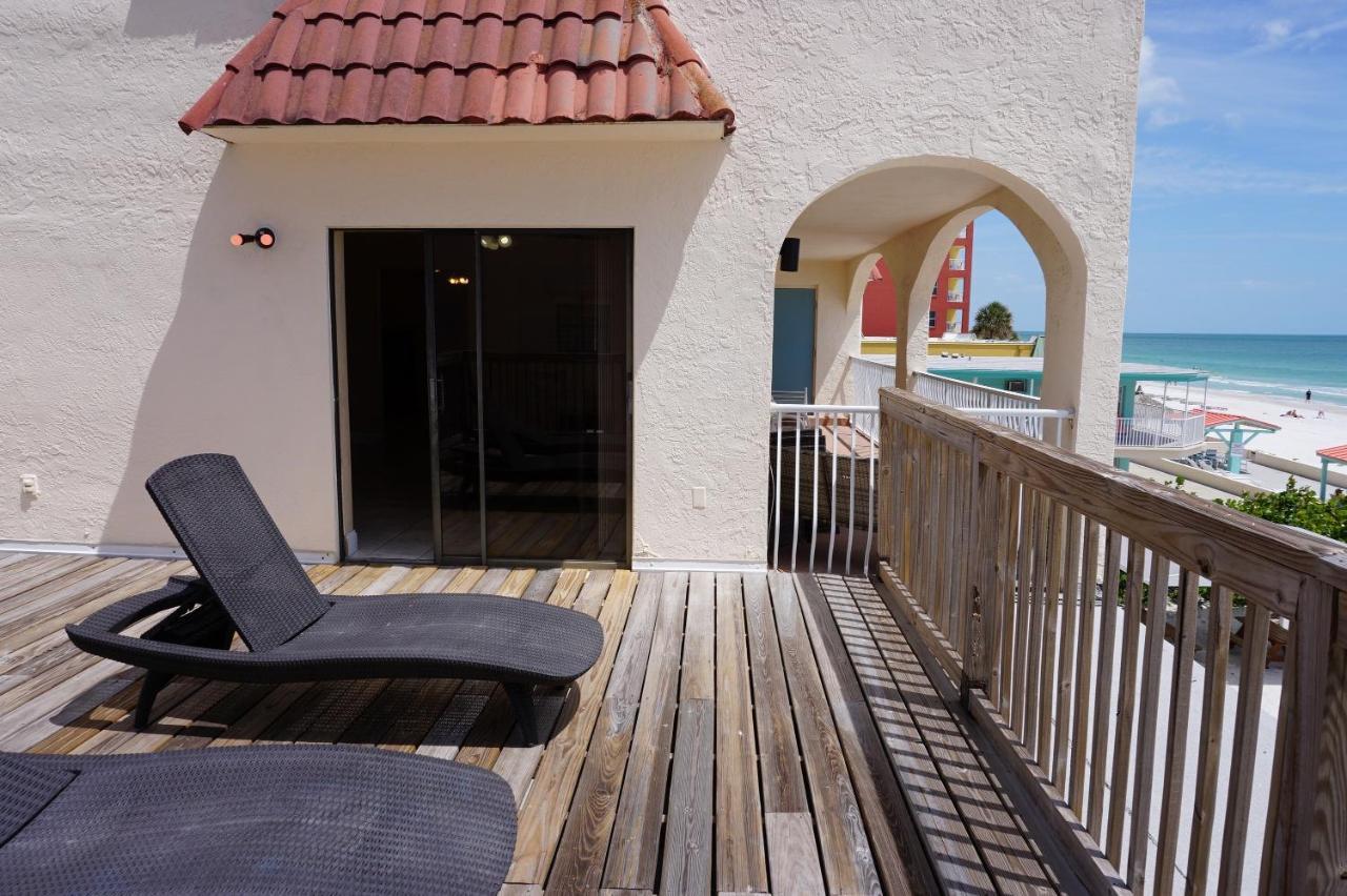 Redington Surf Resort By Travel Resort Services セント・ピート・ビーチ エクステリア 写真