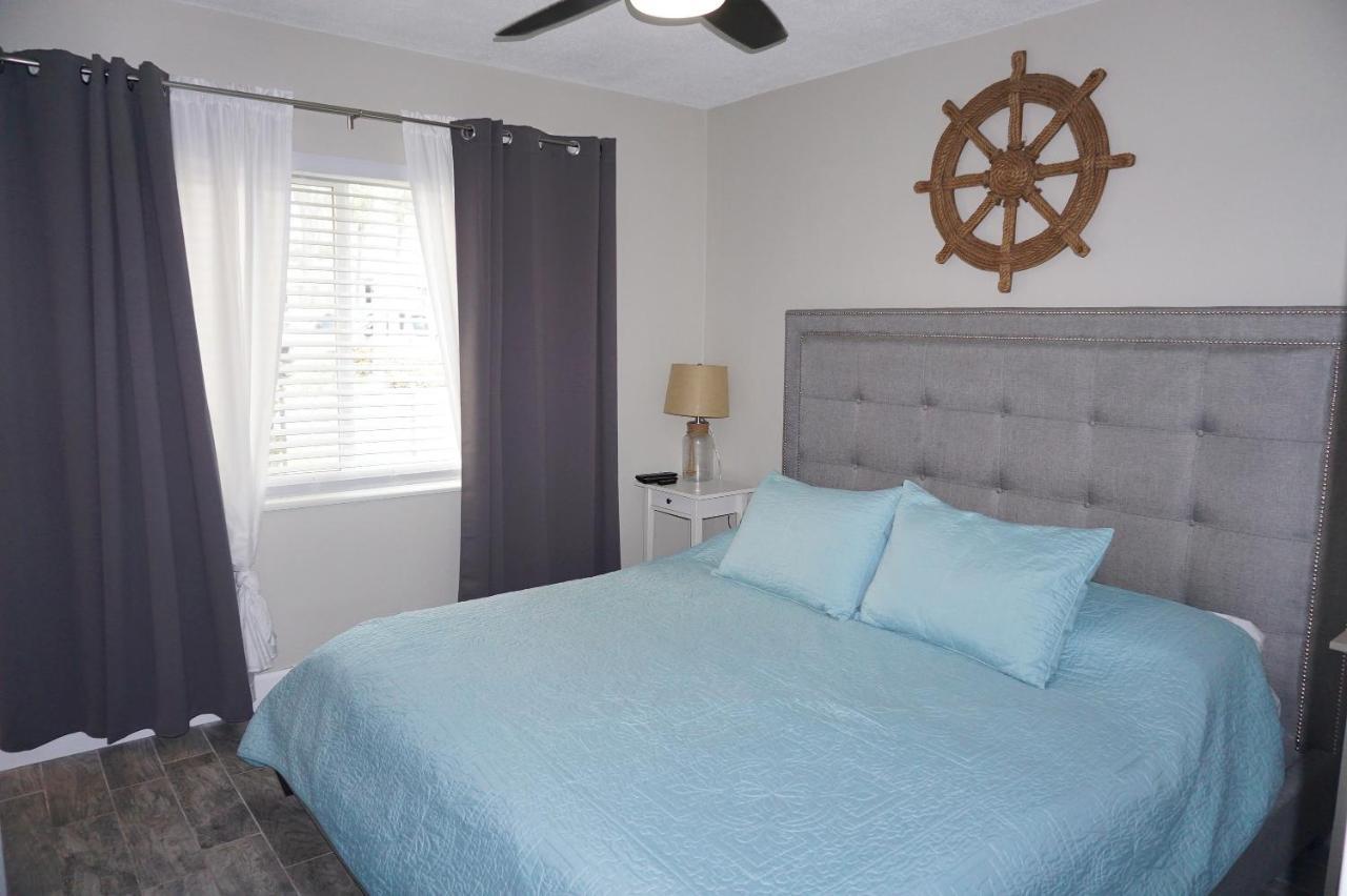 Redington Surf Resort By Travel Resort Services セント・ピート・ビーチ エクステリア 写真